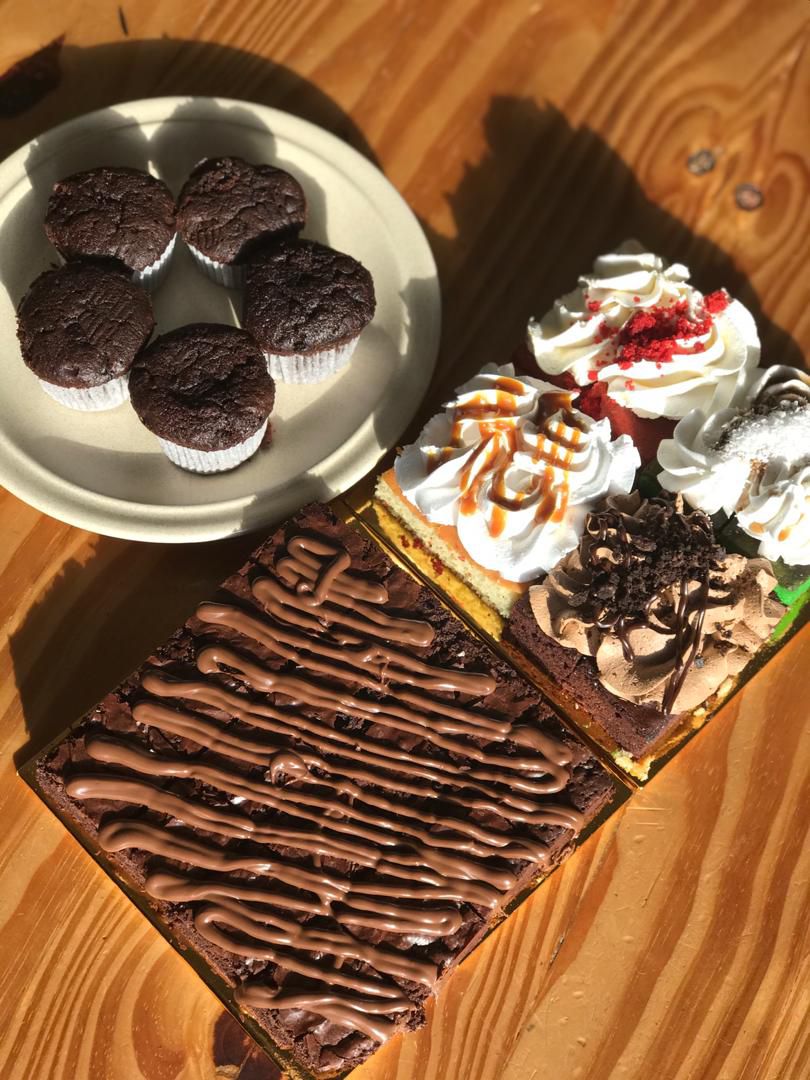 CakeModernecksDiana-2